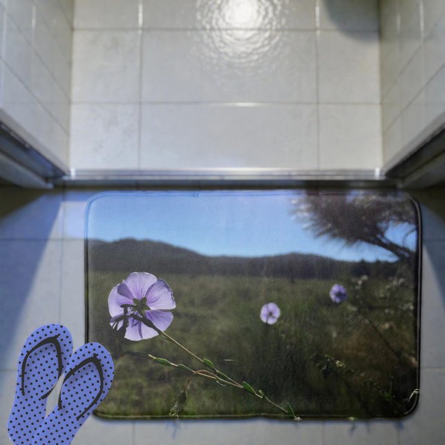 Blue Flax Blume Fotografie Badematte (Cornflowers in morning light bath mat. )