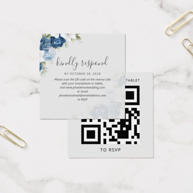 Blue Floral Greenery QR Code Mariage Carte RSVP (Bureau)