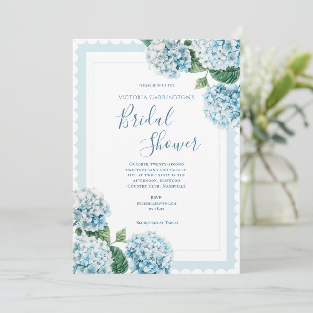Blue Floral Hydrangea Elegantes Brautparty Einladung (Stehend Vorderseite)