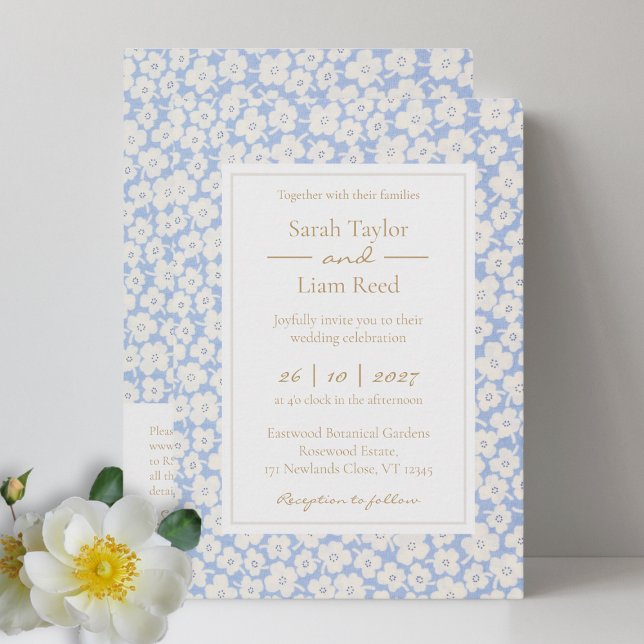 Blue Floral Wedding RSVP QR Code & Einladung (Von Creator hochgeladen)