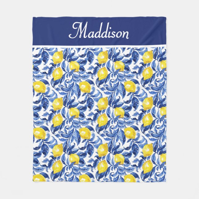 Blue French Country Lemon Pattern Monogram Name Fleecedecke (Vorderseite)