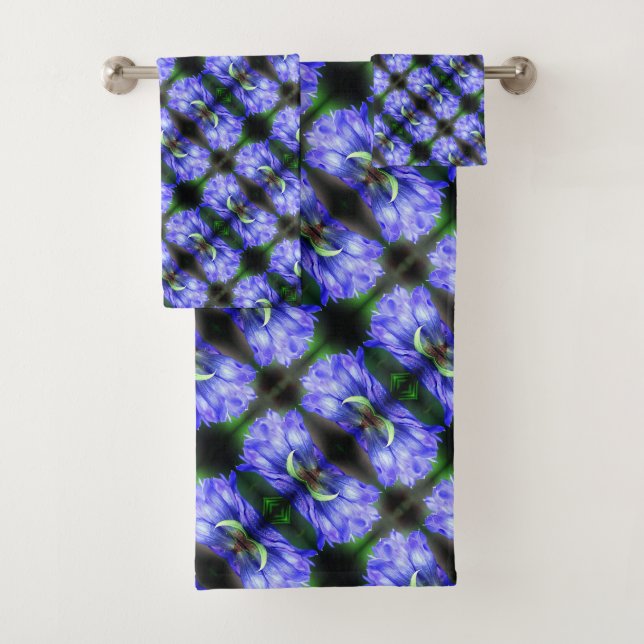Blue Gentian Blume Abstraktes Muster Badhandtuch Set (Insitu)