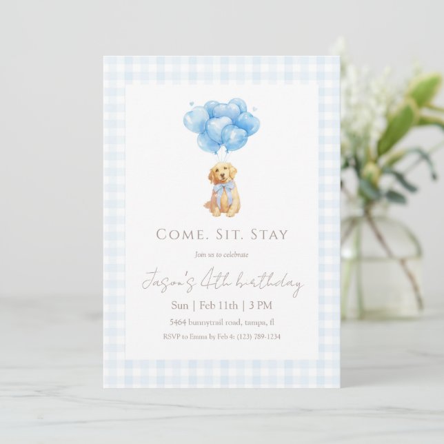 Blue Gingham Golden Retriever Puppy Birthday Einladung (Stehend Vorderseite)