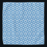 Blue Gingham mit Paw Prints Halstuch<br><div class="desc">Verwöhnen Sie Ihr Haustier mit diesem zeitlosen blauen Gingham mit Pfoten gemustert bandana!</div>