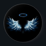Blue Glows Angel Wings auf schwarzem Hintergrund Button<br><div class="desc">Helle,  künstlerische,  blaue Engelsflügel auf schwarzem Hintergrund. Engel Flügel.</div>