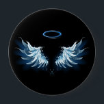 Blue Glows Angel Wings auf schwarzem Hintergrund Button<br><div class="desc">Helle,  künstlerische,  blaue Engelsflügel auf schwarzem Hintergrund. Engel Flügel.</div>