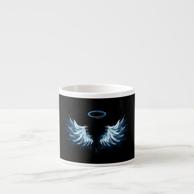 Blue Glows Angel Wings auf schwarzem Hintergrund Espressotasse (Vorderseite)
