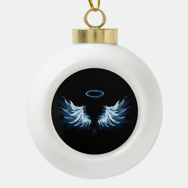 Blue Glows Angel Wings auf schwarzem Hintergrund Keramik Kugel-Ornament (Vorderseite)