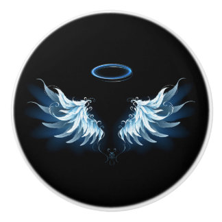 Blue Glows Angel Wings auf schwarzem Hintergrund Keramikknauf