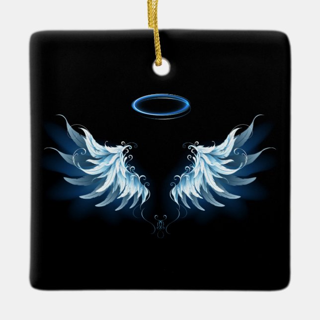 Blue Glows Angel Wings auf schwarzem Hintergrund Keramikornament (Vorderseite)