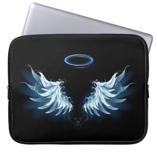 Blue Glows Angel Wings auf schwarzem Hintergrund Laptopschutzhülle