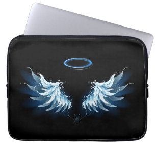 Blue Glows Angel Wings auf schwarzem Hintergrund Laptopschutzhülle