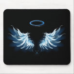 Blue Glows Angel Wings auf schwarzem Hintergrund Mousepad<br><div class="desc">Helle,  künstlerische,  blaue Engelsflügel auf schwarzem Hintergrund. Engel Flügel.</div>