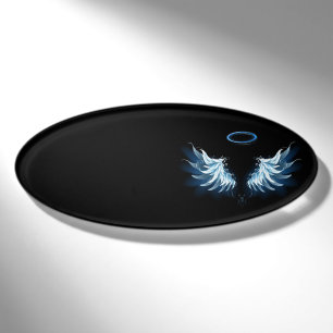Blue Glows Angel Wings auf schwarzem Hintergrund Namenschild