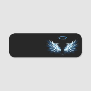 Blue Glows Angel Wings auf schwarzem Hintergrund Namensschild