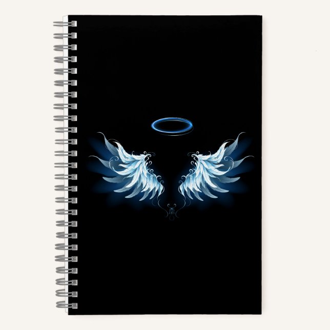 Blue Glows Angel Wings auf schwarzem Hintergrund Notizbuch (Vorderseite)
