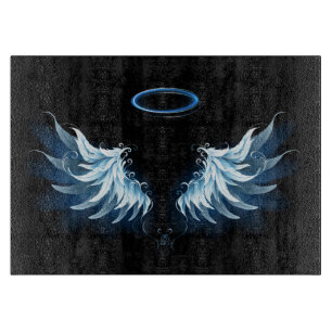 Blue Glows Angel Wings auf schwarzem Hintergrund Schneidebrett