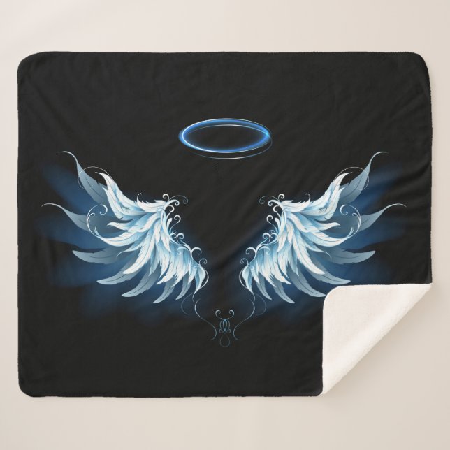 Blue Glows Angel Wings auf schwarzem Hintergrund Sherpadecke (Vorderseite (Horizontal))