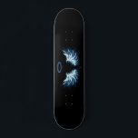 Blue Glows Angel Wings auf schwarzem Hintergrund Skateboard<br><div class="desc">Helle,  künstlerische,  blaue Engelsflügel auf schwarzem Hintergrund. Engel Flügel.</div>