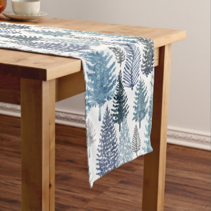 Blue Gray Winter Pine Trees Holiday Table Runner Kurzer Tischläufer