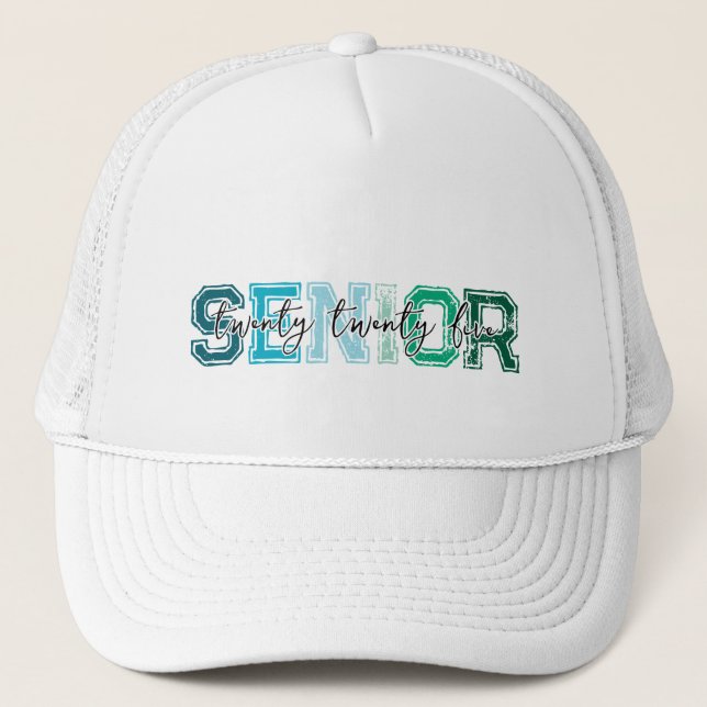 Blue Green Senior 2025 Typografie Truckerkappe (Vorderseite)