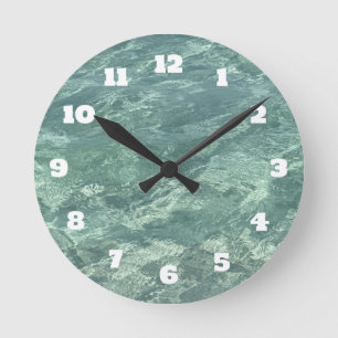 Blue Green Water Aquamarine Abstrakte Strandküste Runde Wanduhr
