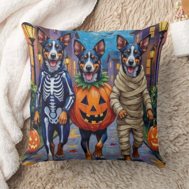 Blue Heeler Hunde Trick-or-Treating in Halloween C Kissen (Decke)