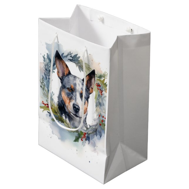 Blue Heeler Weihnachtsfeier Festliche Jungfrau Mittlere Geschenktüte (Vorderseite Schrägansicht)