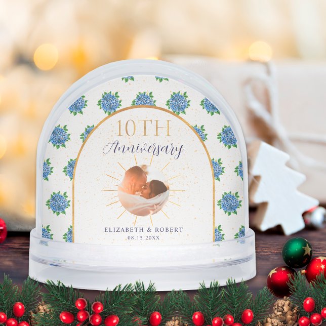 Blue Hydrangeas Gold Custom Photo 10th Anniversary Schneekugeln (Von Creator hochgeladen)