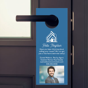 Blue Immobilienunternehmen Werbefoto für Makler Türanhänger