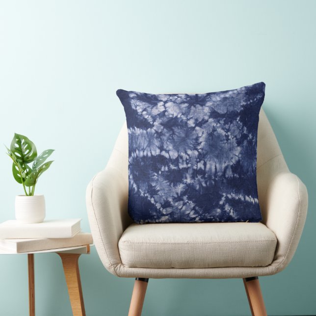 Blue Indigo Gefärbte Krawatte Shibori Abstrakt Kissen (Stuhl )