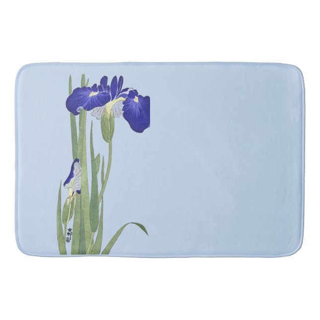 Blue Irises von Ohara Koson Badematte (Vorderseite)