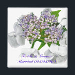 Blue Lace Hydrangea Wedding Magnet<br><div class="desc">Hydrangeas werden oft als altmodisch angesehen, genießen aber ein Wiederauferstehen. Es gibt zwei Grundtypen von Blume - Schnürsenkel und Mophead - und die Farbpalette reicht von weiß bis lila mit Pinks, Blues und eigenartigen "Sportarten". Sie gelten als Büsche und können ziemlich groß werden. Blume in sauren Böden neigen zum Blau;...</div>