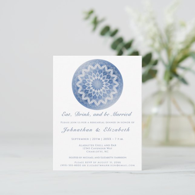 Blue Lace Mandala Rehearsal Dinner Einladung (Stehend Vorderseite)
