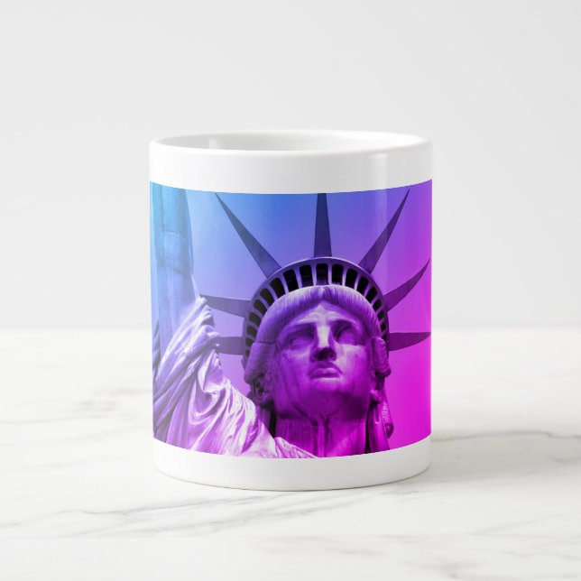 Blue Lila Pop Art Statue of Liberty New York Jumbo-Tasse (Vorderseite)