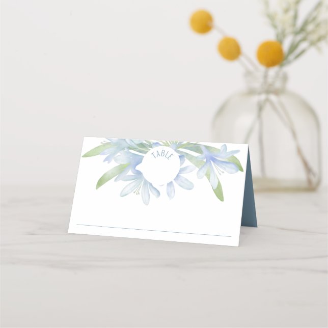 Blue Lilies Watercolor Wedding Platzkarte (Vorderseite)