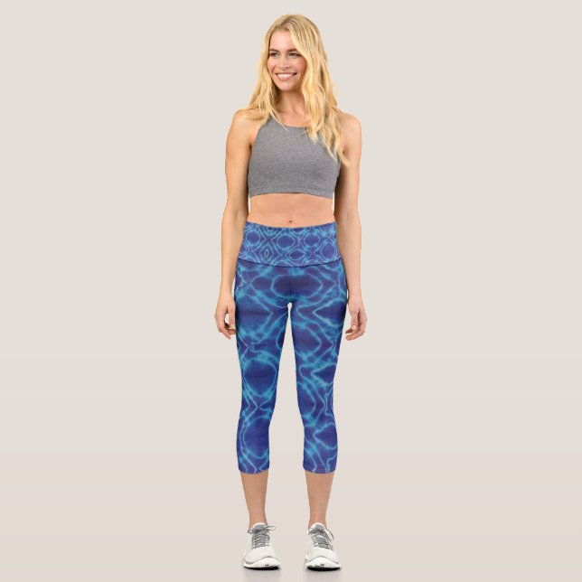 Blue Lines Gefärbte Krawatte Capri Leggings (Vorderseite)