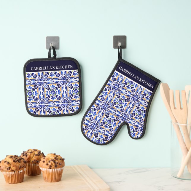 Blue Majolica Vietri blauen Fliesen personalisiert Ofenhandschuh & Topflappen-Set (Insitu (Hängend))