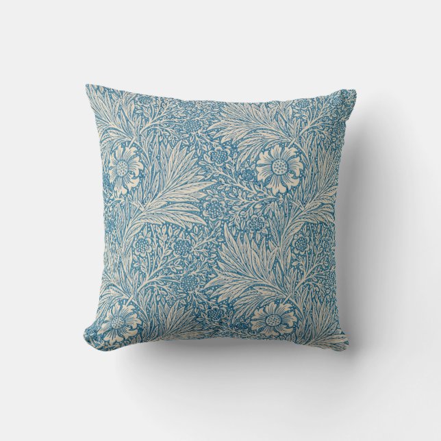 Blue Marigolds (von William Morris) Kissen (Vorderseite)