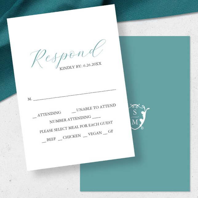 Blue mit Meal Choice Monogram RSVP Cards Karte (Monogrammed initials wedding rsvp card in turquoise blue.)