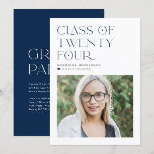 Blue Modern Minimalistisch Class of 2022 Abschluss Einladung
