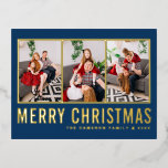 Blue Modern Typografy Foto Collage Weihnachten Folien Feiertagspostkarte<br><div class="desc">Frohe Weihnachten! Mit dieser individuell gestaltbaren Weihnachts-Foto-Postkarte senden Sie Ihren Freunden und Ihrer Familie herzliche Wünsche. Es zeichnet sich durch moderne, einfache Typografie aus. Personalisieren Sie Ihre Daten durch Hinzufügen von drei Fotos, Namen, Jahr und anderen Details. Diese Weihnachtskarte aus Gold ist in anderen Farben und in einem Karton erhältlich....</div>
