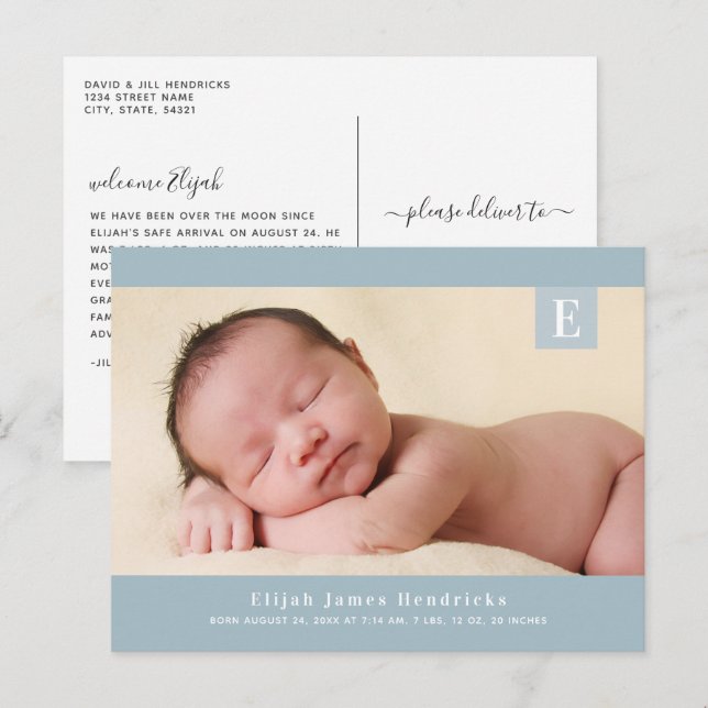 Blue Monogram Baby Boy Foto Geburtsankündigung Postkarte (Vorne/Hinten)