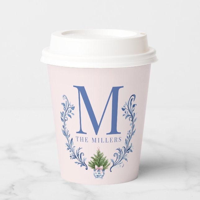 Blue Monogram Wappen mit Weihnachtsbaum Pappbecher (Vorderseite)