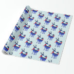 Blue Nordic Christmas Rentier Pair Pattern Geschenkpapier<br><div class="desc">Papier mit einem hellgrünlich blauen Hintergrund. Illustriert mit einem blauen skandinavischen Hirsch mit roten Schals. Mit dekorativen Markierungen auf ihren Körpern. Ein sich wiederholendes Musterdesign.</div>