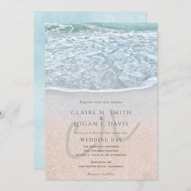 Blue Ocean & Sandy Beach Monogram Wedding Einladung (Vorne/Hinten)