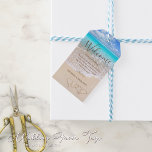 Blue Ocean Waves Tropical Beach Hochzeitstags Geschenkanhänger<br><div class="desc">Fügen Sie Ihrer Hochzeit in Urlaubsort die perfekte Touch mit diesen Blue Ocean Waves Tropical Beach Wedding Fvor Tags hinzu. Diese Gefälligkeitstags wurden als Ergänzung zu allen Festlichkeiten am Meer konzipiert und zeichnen sich durch ein beruhigendes blaues Ozean-Wellendesign aus, das sofort die ruhige Schönheit einer Zeremonie am Strand erahnen lässt....</div>