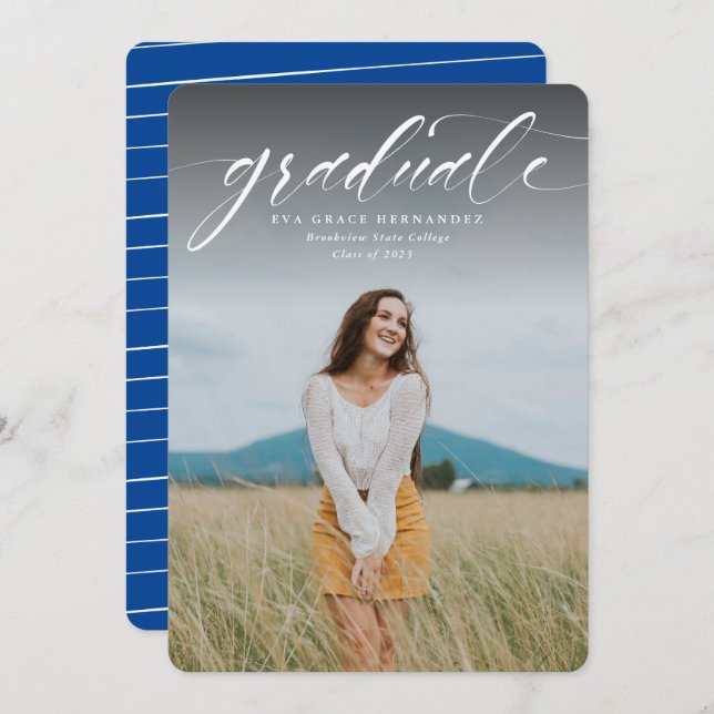 Blue-One-Foto-Ankündigung für das Script-Graduate (Vorne/Hinten)