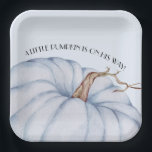 Blue Pumpkin Boy Baby Dusche Pappteller<br><div class="desc">Ein großer blauer Kürbis hebt diese niedlichen Baby-Duschpapier-Teller hervor mit den Worten "Ein kleiner Kürbis ist unterwegs",  die oben um den Kopf gewölbt sind. (Auch in Rosa und Minze erhältlich.) PASSENDE Artikel in unserem Geschäft.</div>