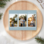 Blue Retro Boho Minimalistisch fünf FotoCollage Feiertagskarte<br><div class="desc">Dieses Blue Retro Boho Minimalistisch Five Foto Collage Holiday Card Design zeichnet sich durch eine sanfte und coole Kulisse staubblauer Farben aus. Die elegante Kombination aus einfacher Typografie und zartem Drehbuch bietet die Begrüßungen der Saison von "Frohe Weihnachten". Dieser minimalistische Stil ist eine perfekt gepflegte Ästhetik für Ihre Lieben, um...</div>